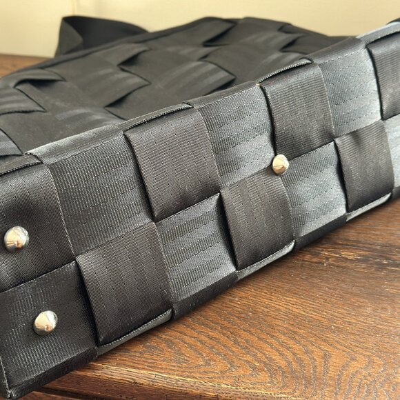 Large Black Original Seatbelt Bag/Messenger bag 15Lx4Dx11H - Picture 4 of 8